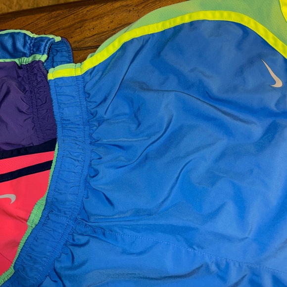 FIVE PAIRS of NIKE XL Running shorts. Dri fit with inside bottom as well. - Picture 3 of 7